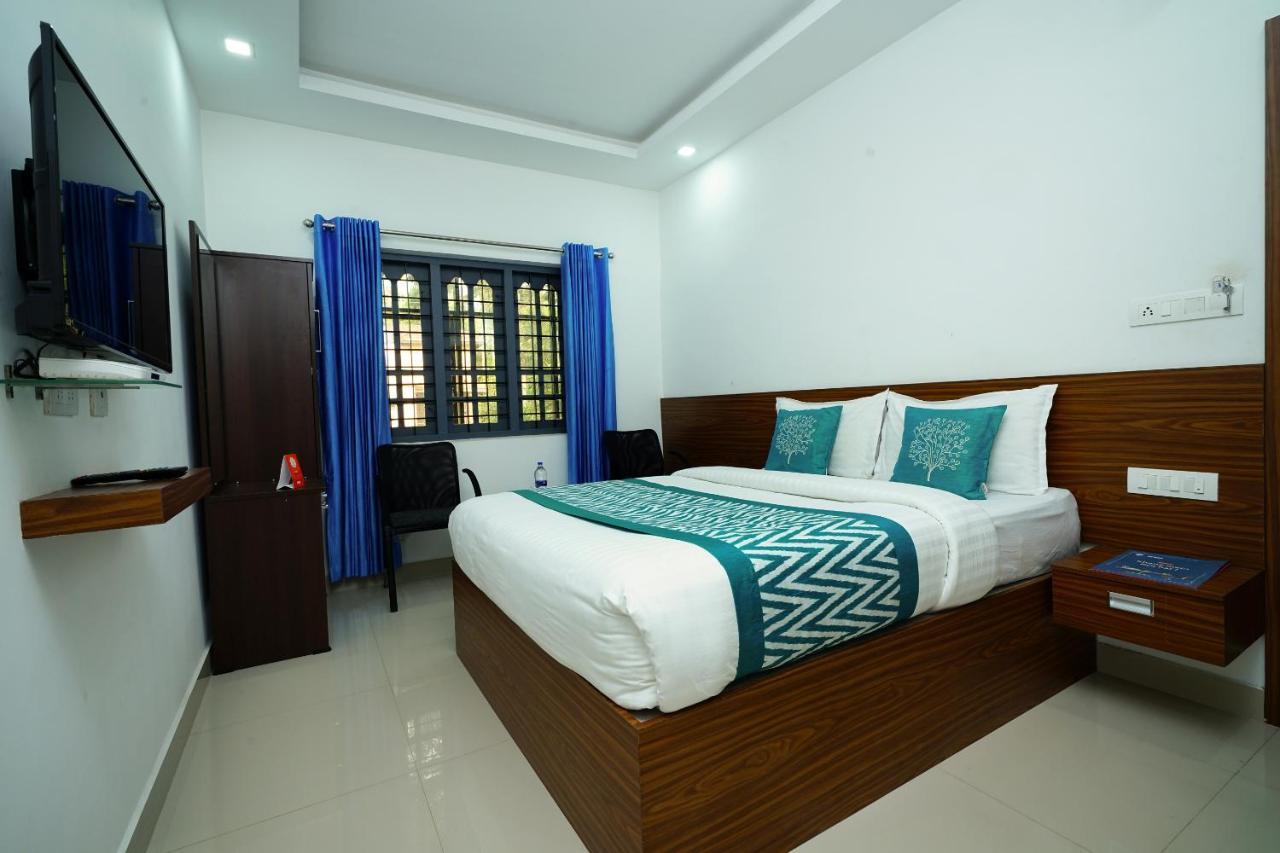 Oyo 6526 Ap Residency City Sultan Bathery Esterno foto